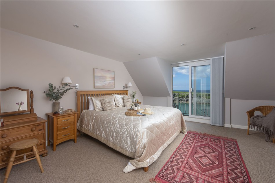 Bedroom in 4 Glendorgal Sands, Newquay