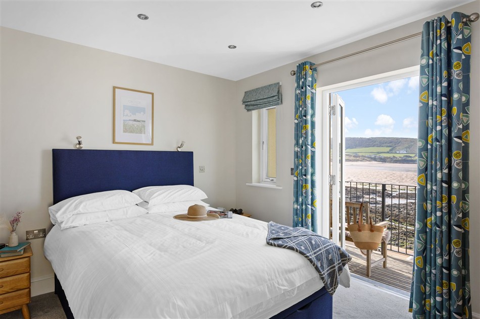 Bedroom in 4 Out Of The Blue, Croyde