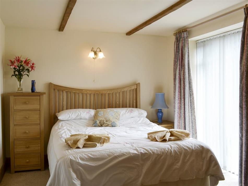 Henwood (Ref PDDR) in East Meon, Petersfield, Hants. cottage weekend and short breaks at