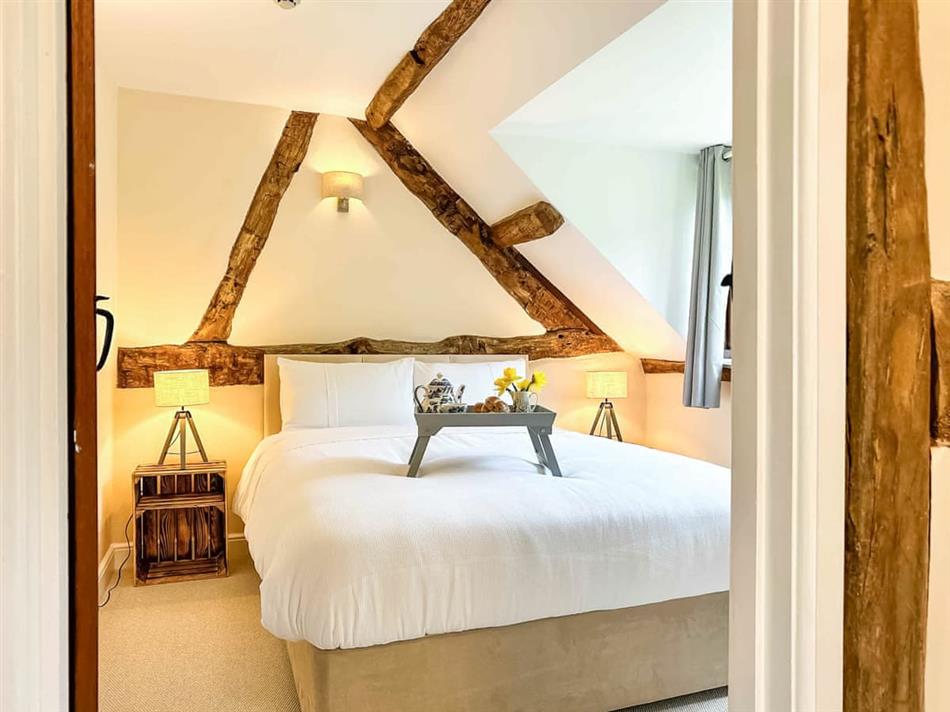 Cwm Chwefru Cottages Kite 2 (Ref UK6547) in NewbridgeonWye, near