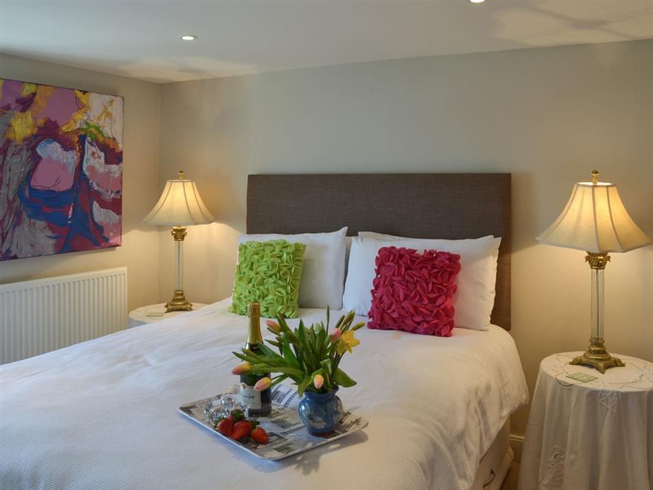 Samphire Cottage (Ref UK10684) in Brixham Pet Friendly cottage