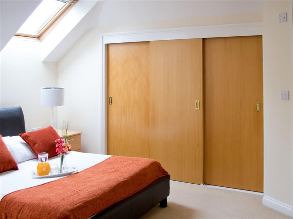 Westside Apartment 3 (Ref UKC4516) in Basingstoke cottage weekend