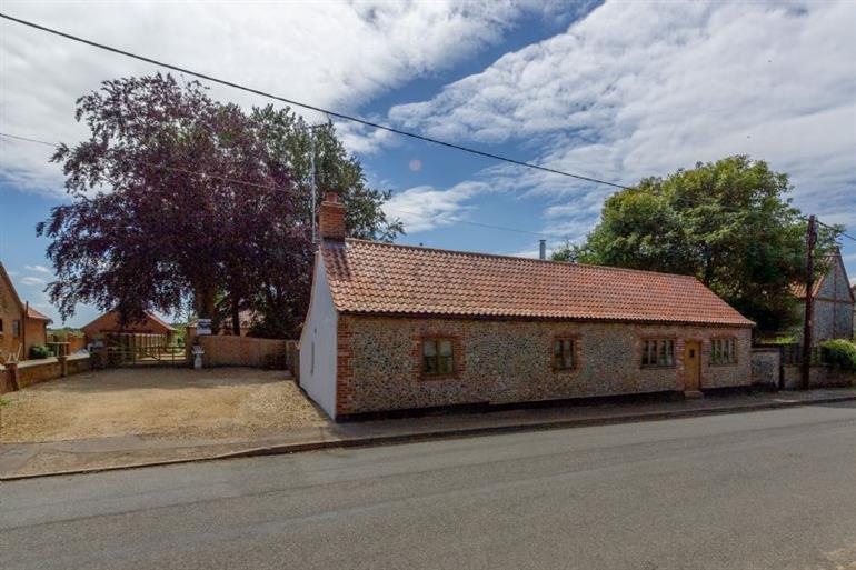 The Nurseries in Syderstone near Kings Lynn, Norfolk Pet Friendly