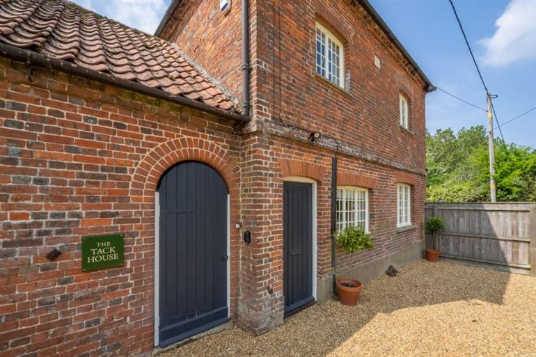 The Tack House in Holkham near WellsnexttheSea, Norfolk Pet Friendly cottage holidays Norfolk