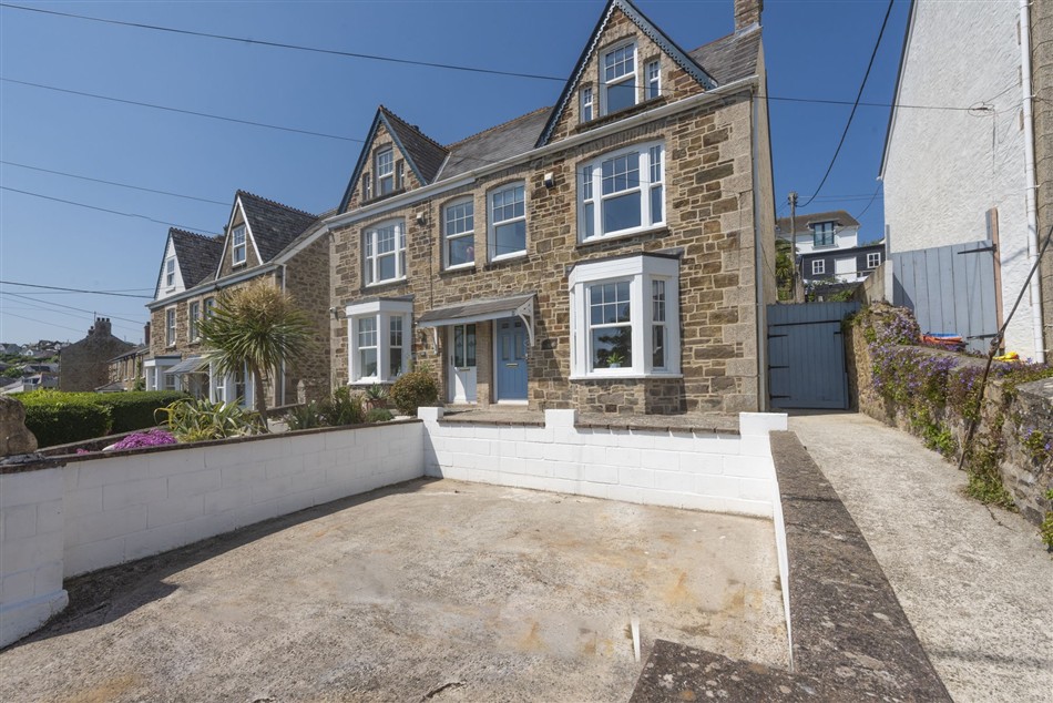 Garden at 11 Tywarnhayle House, Perranporth