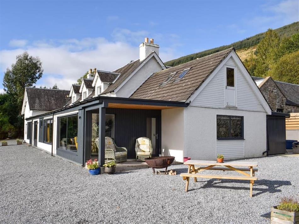 Boreland Loch Tay The Farmhouse (Ref UK7046) in Fearnan, near