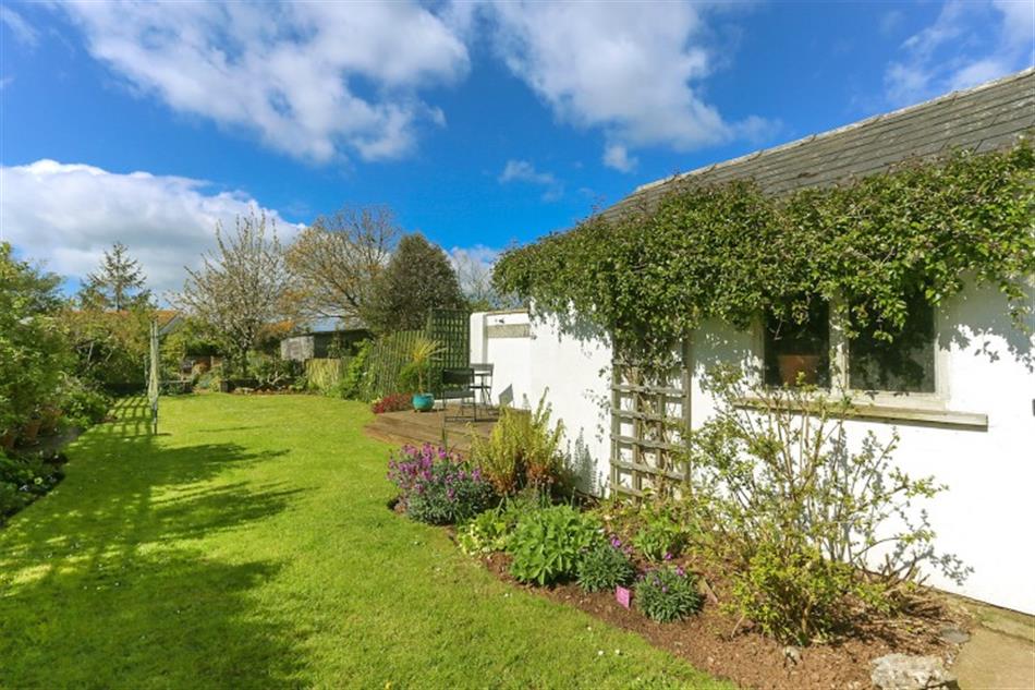Danecroft (Ref 2459) in Pet Friendly cottage weekend and short