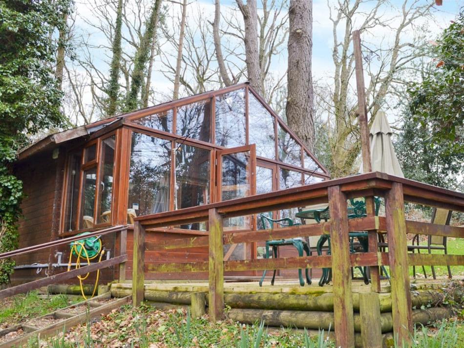 Forest Lodge (Ref W43511) in Furze Hill, nr. Fordingbridge Pet