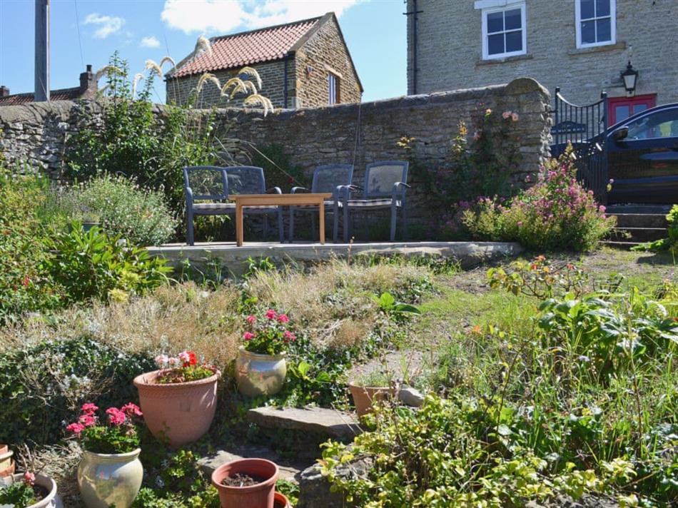 Manor House Dairy Cottage (Ref UK2101) in East Ayton, near