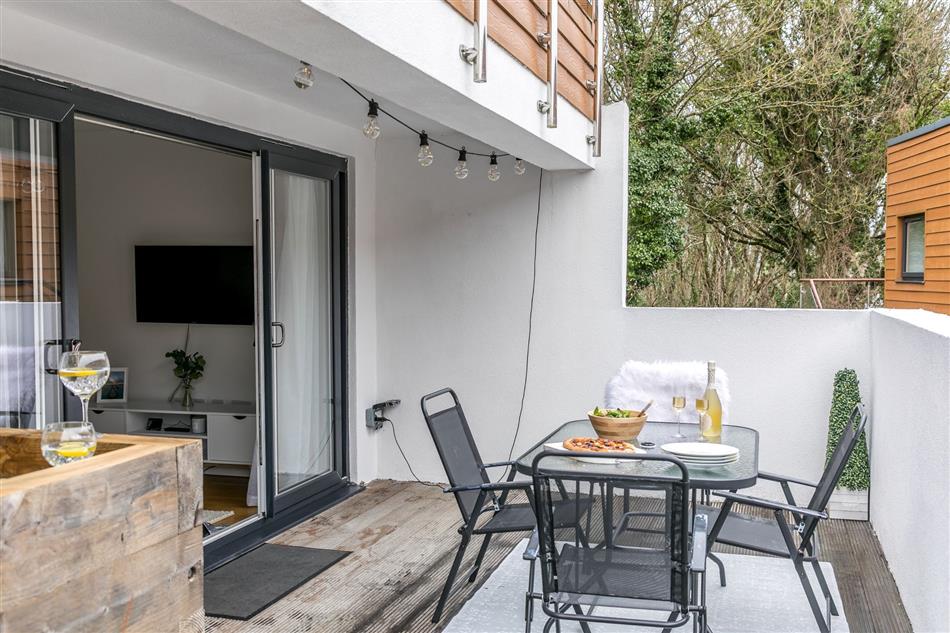 Plover 1, The Cove in Brixham, Devon Pet Friendly cottage holidays