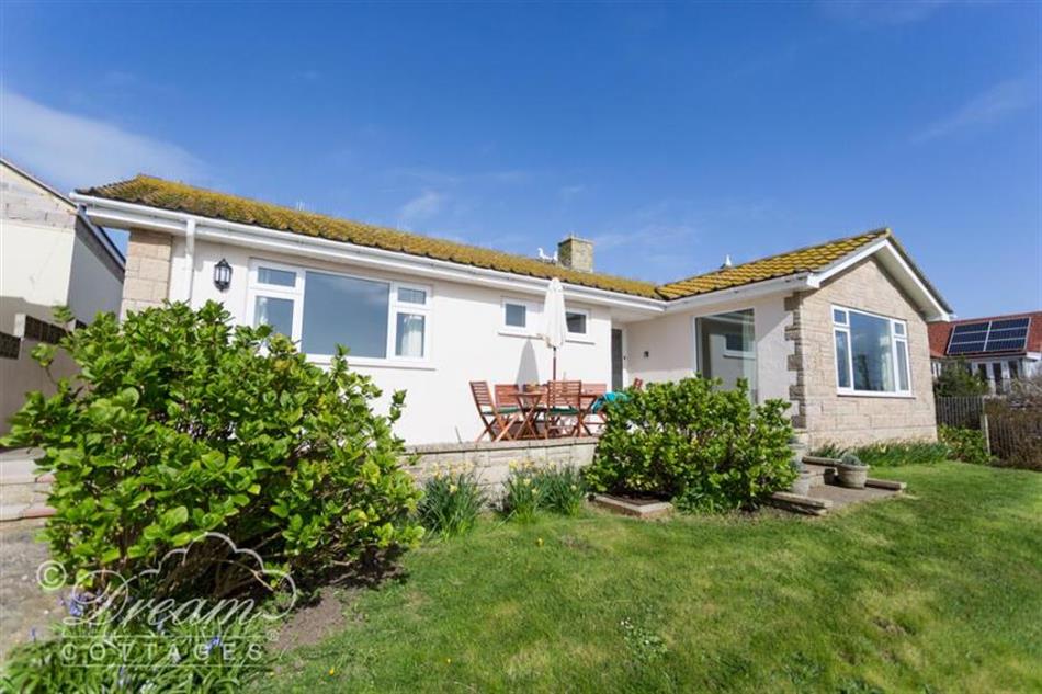 Seacliff in West bay, Dorset Pet Friendly cottage holidays West bay