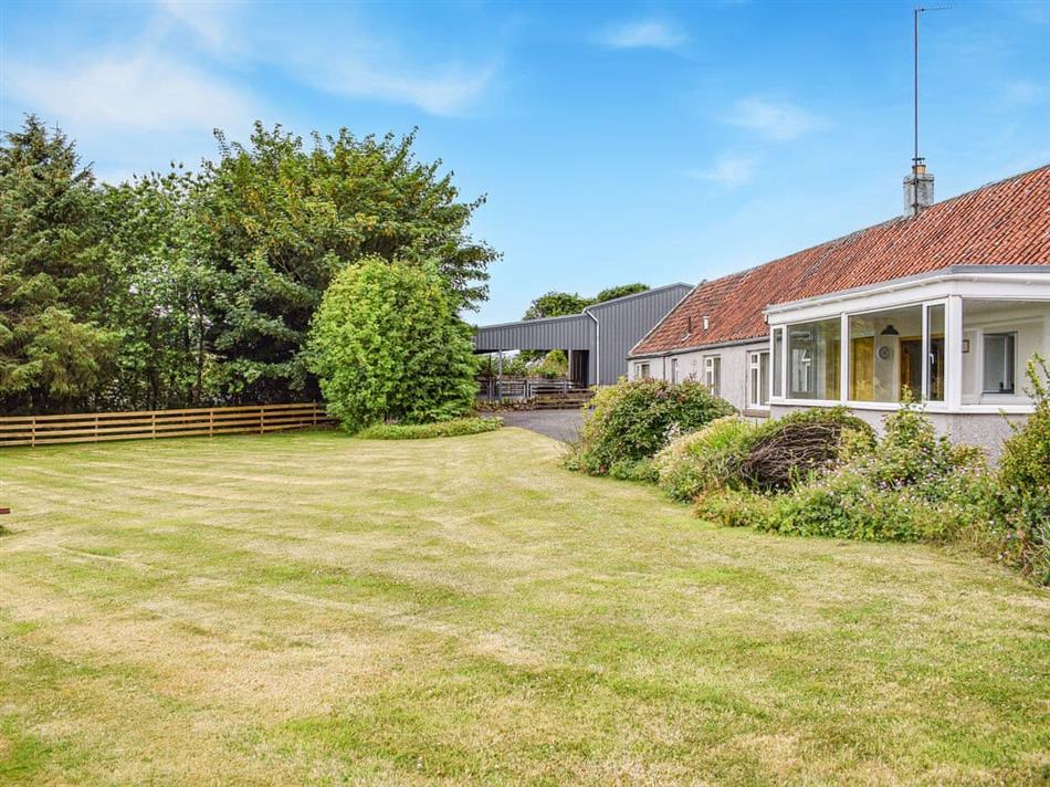 Southview Cottage (Ref UK38796) in Cupar Pet Friendly cottage