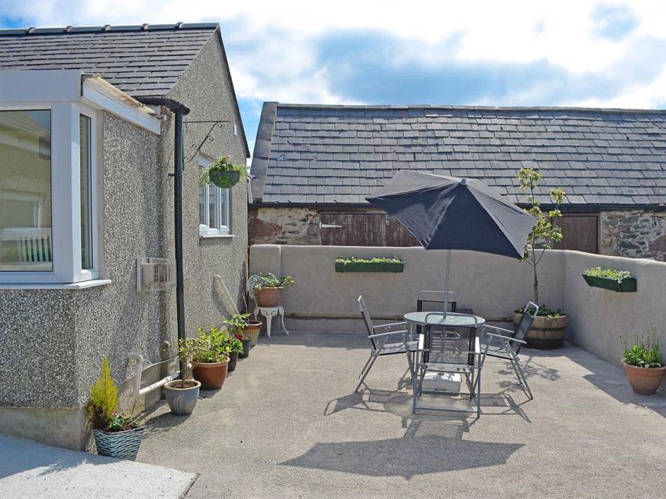 Ty Main Cottage (Ref UK6331) in Newborough, near Llangefni, Anglesey