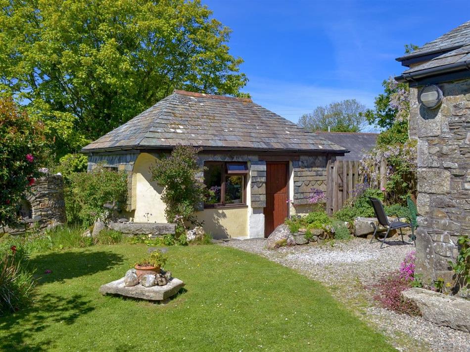 Well Barn (Ref THL) in Tramagenna, nr. Camelford, Cornwall. cottage