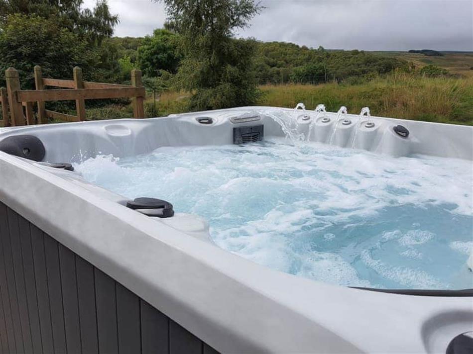 Hot tub at Stonyfield cottage,, Rochester