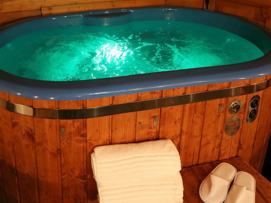 Hot tub at The Burrow,