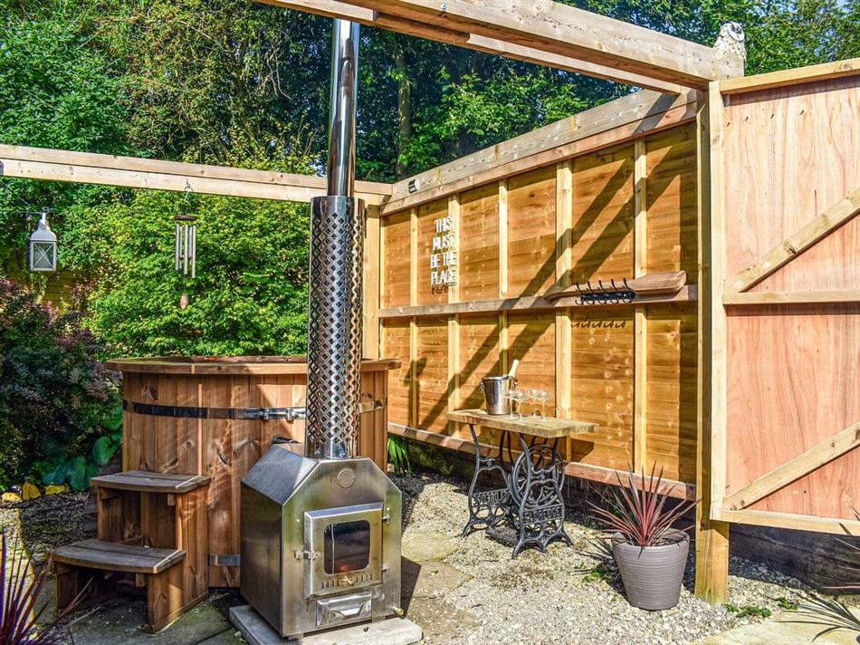 Hot tub at The Engine Shed, Battersby Junction
