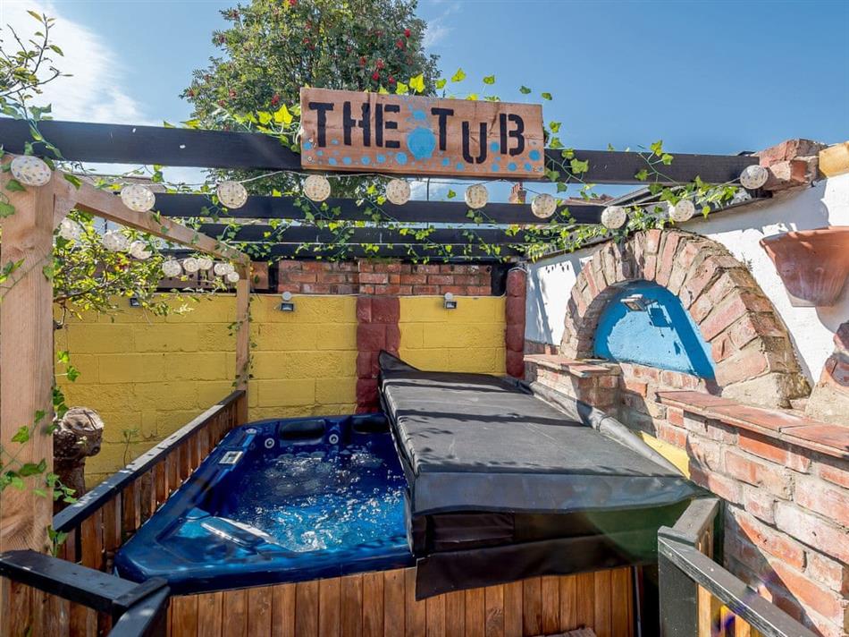 Tufties Tuftys Place (Ref UK31419) in Skegness Pet Friendly with