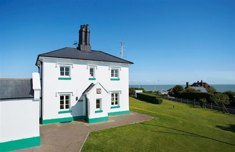 Lodesman Cottage in North Foreland Lighthouse, Broadstairs cottage holidays Broadstairs