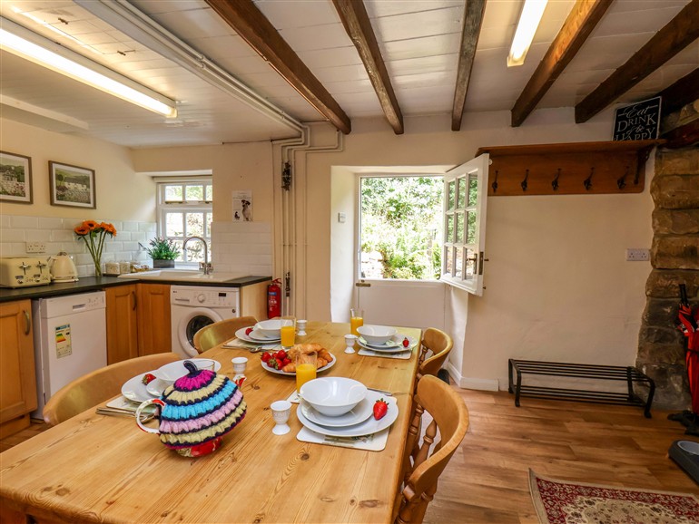 Kitchen at 5 Hollins Cottages in Grosmont