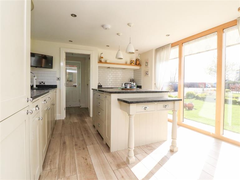 The Old Stables (1089965) in Mere Brow near Tarleton sleeps 4 people