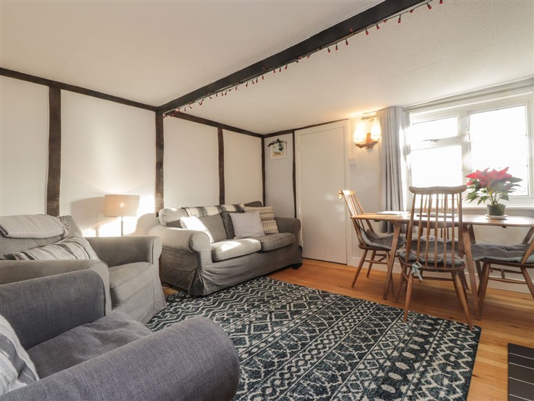 The living room at 3 Seaview Cottages near Bexhill-on-Sea
