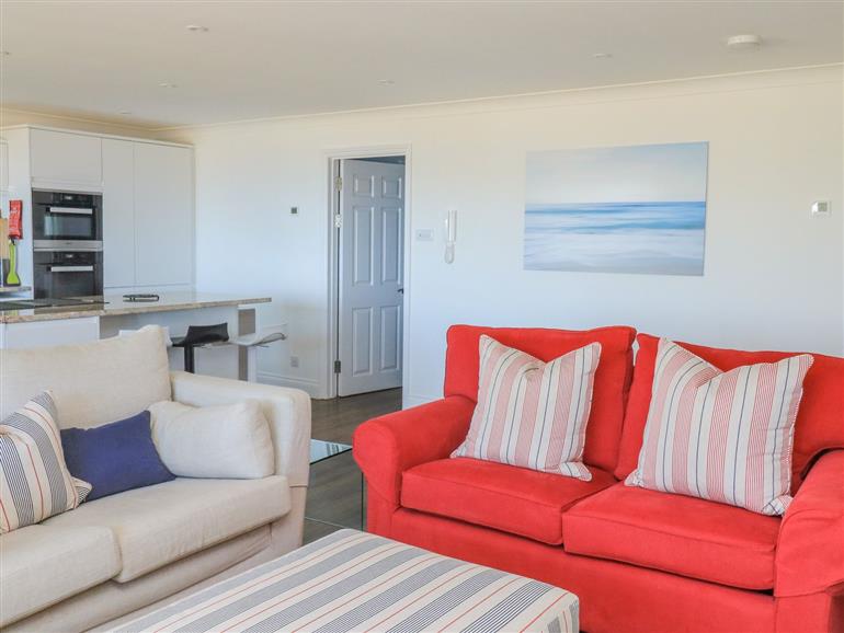 Apartment 18, Burgh Island Causeway (1111026) in BigburyOnSea sleeps 4 people