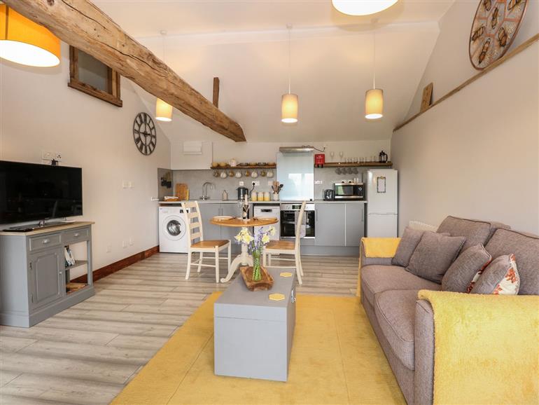 Bee Happy Barn in Beighton near Acle (1131781) - sleeps 2 people