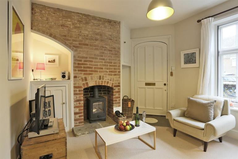 Daphne Cottage in Orford cottage holidays Orford