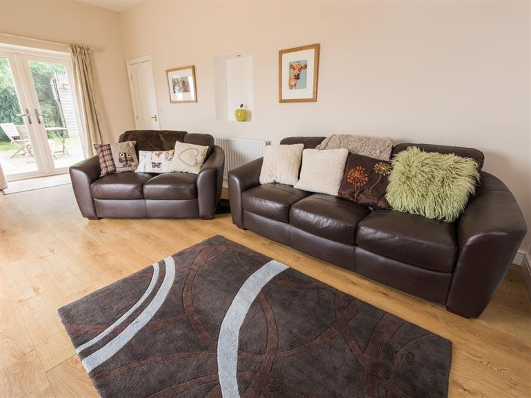 The living room at Dove Farm Cottage in Louth