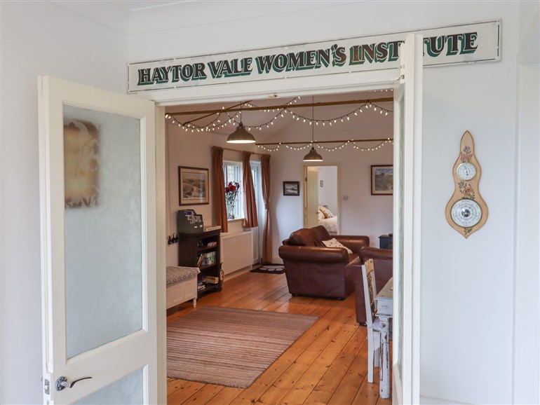 The living room at Haytor Vale Lodge in Haytor near Haytor Vale