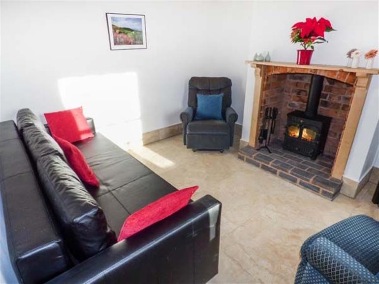 1 Willow Cottage (944709) in UptonuponSevern sleeps 6 people