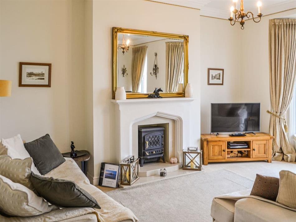 Bay View (Ref UK3292) in Whitley Bay cottage weekend and short