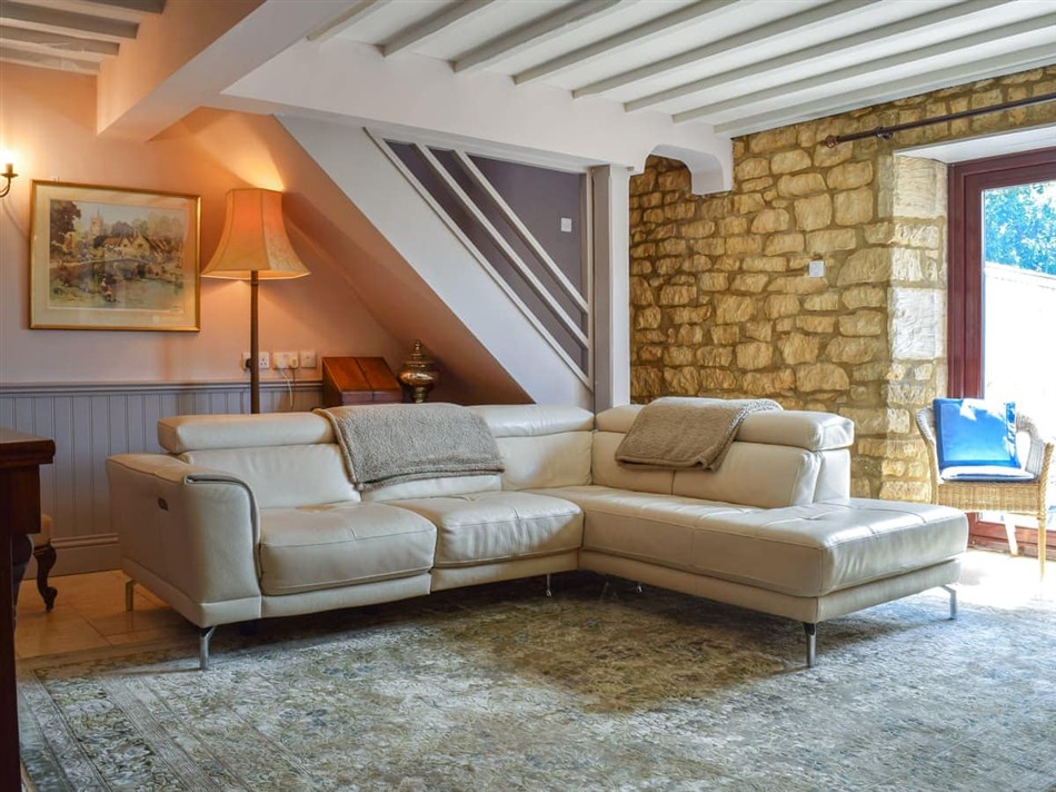 Living room in Bow Cottage, Bourton On The Water