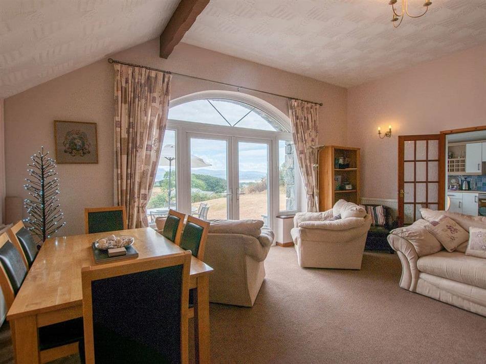 Caer Ffynnon (Ref QC67) in Black Rock Sands, near Criccieth Pet