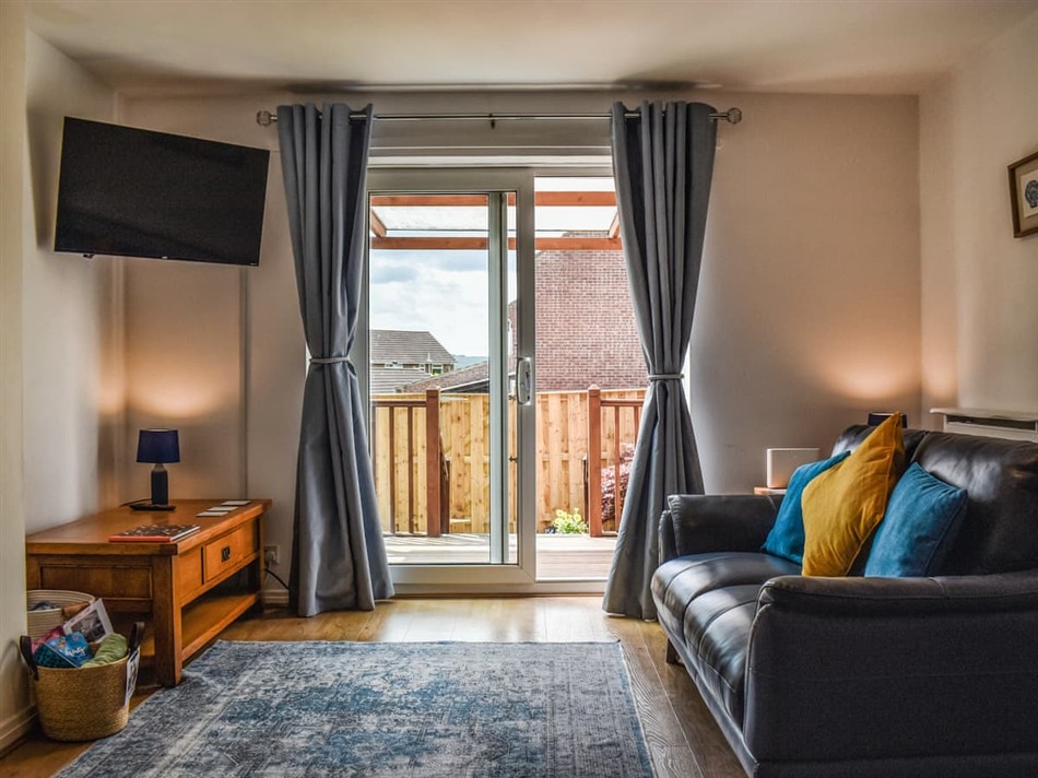 Living room in Cayton Cove Cottage, Cayton, near Scarborough