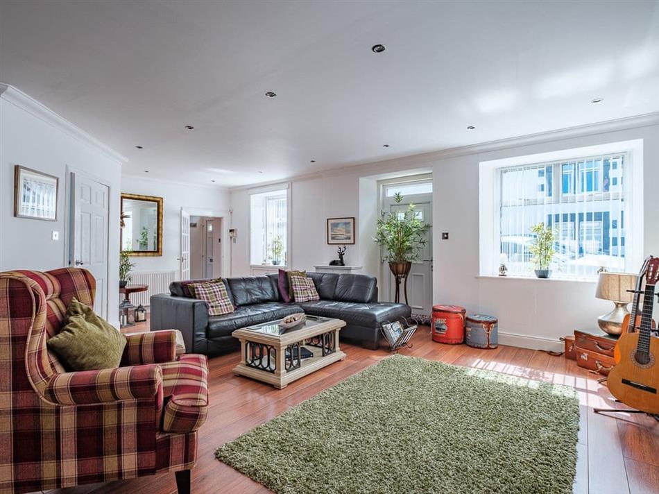 Dolphin Bay House (Ref UK5381) in Cullen, near Buckie, Highlands