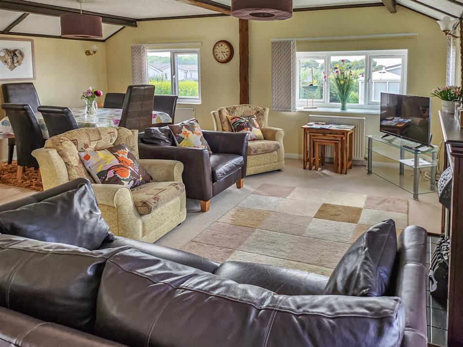 Driftwood (Ref E4724) in Padstow, Cornwall