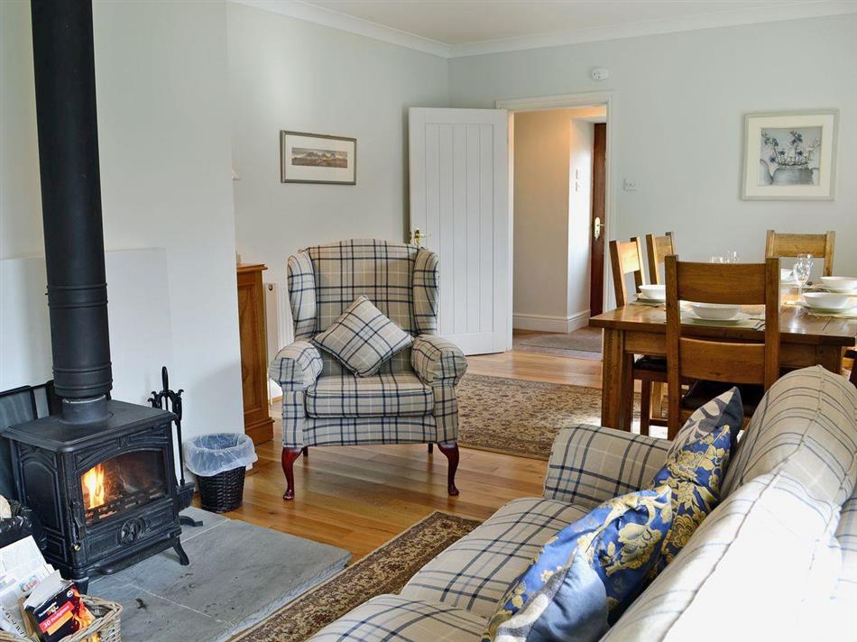 Elm Cottage (Ref SOOA) in Crawfordjohn, Nr Biggar, S. Lanarkshire