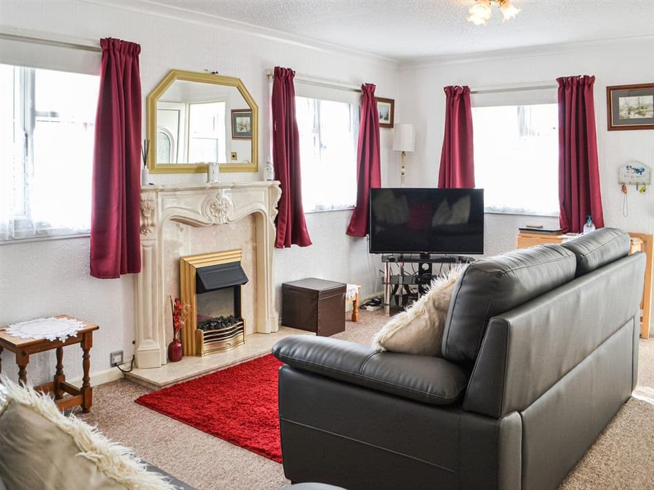 Living room in Enjoy Your Stay Cottage, Bridlington