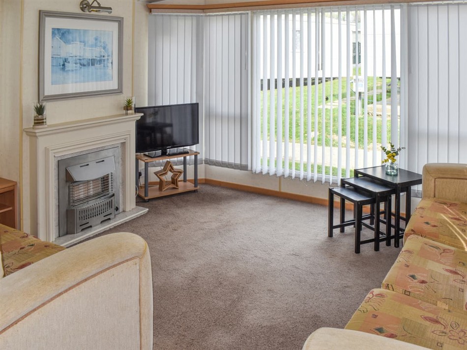 Living room in Flip-Flop Lodge, Sandown
