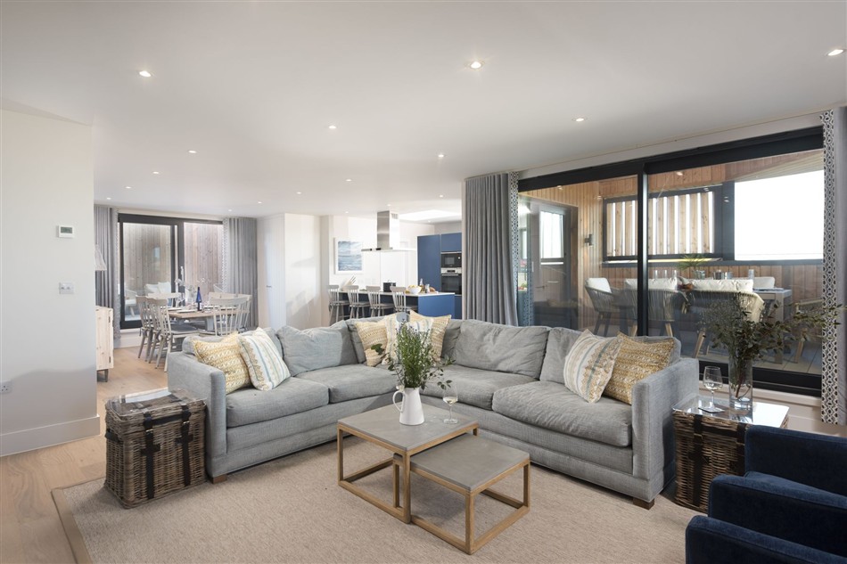 Living room in Harlyn Penthouse, Harlyn Bay