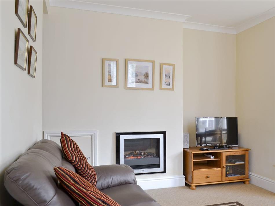 Helvellyn House Apartment (111310) in Keswick, Cumbria sleeps 4 people