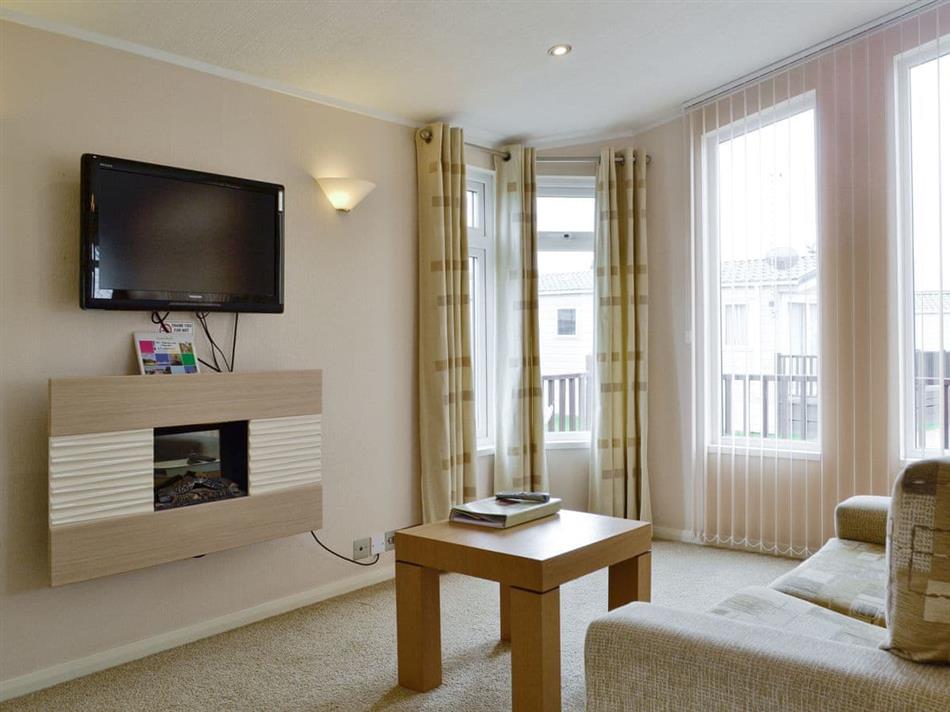 Heron Lodge (Ref 24703) in HoptononSea, Great Yarmouth cottage weekend and short breaks at