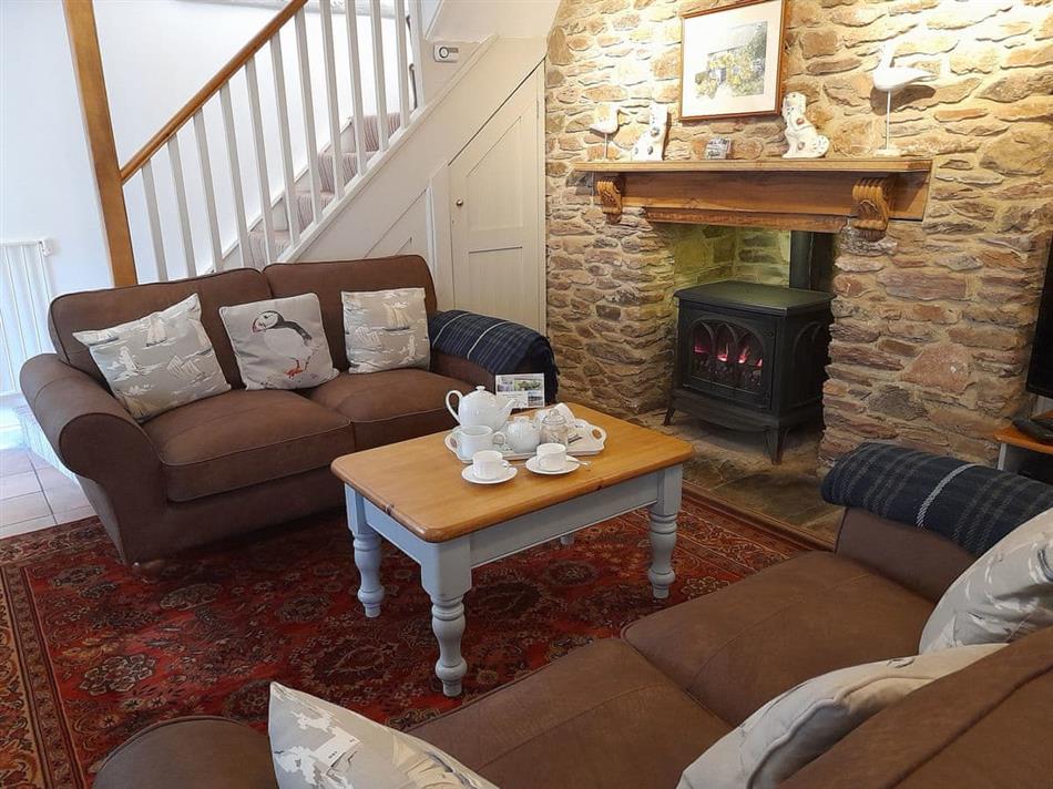 Laurel Cottage (Ref HLN) in Stoke Gabriel, South Devon. Pet Friendly