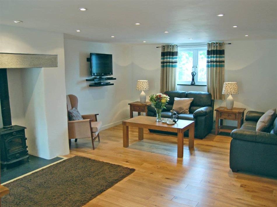 Home Park Cottages Number Two (Ref THN) in Helstone, Camelford