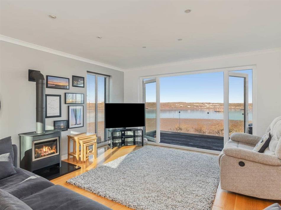 Ocean Way (Ref QC1812) in Pembroke Dock, Pembrokeshire Pet Friendly