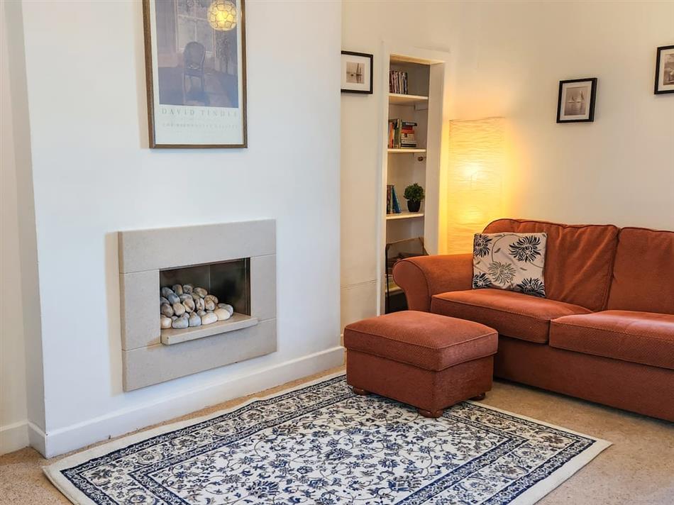 Quay Cottage (Ref UK41877) in Cramond, Edinburgh Pet Friendly