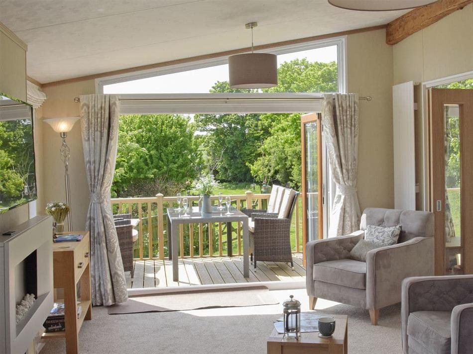 Rockville Farm Rockville Lodge (Ref UK2503) in Bempton, near