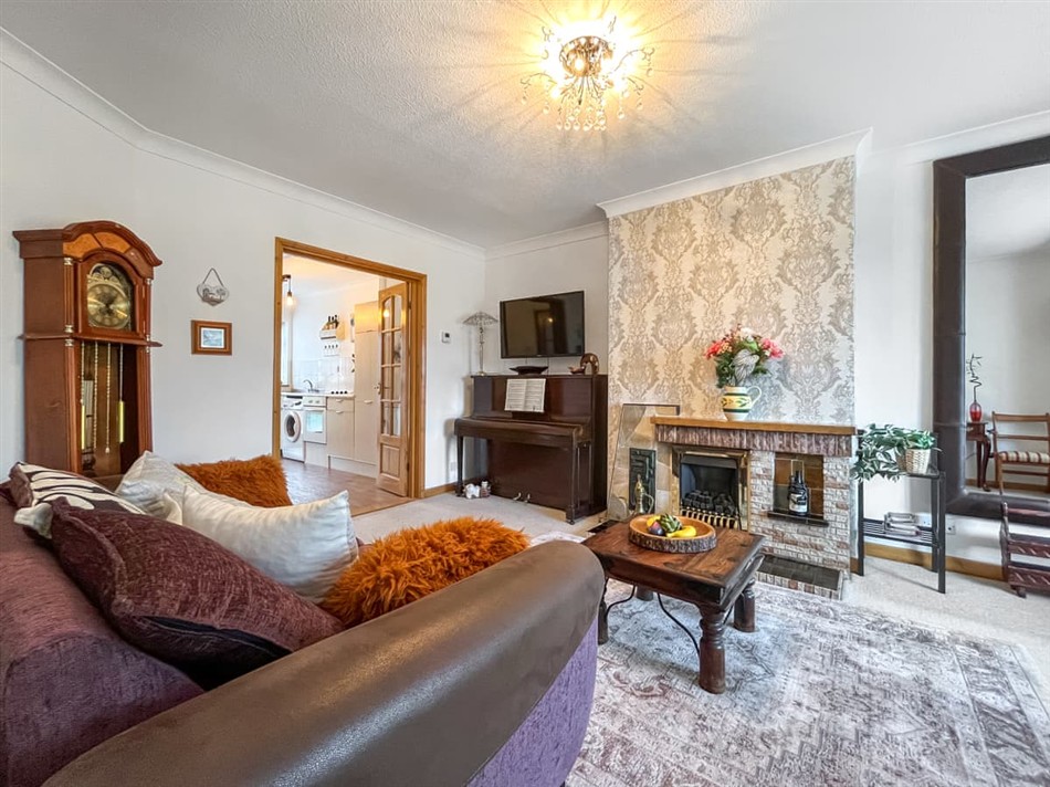 Roselynn (Ref UK40193) in Redcar Pet Friendly cottage weekend and